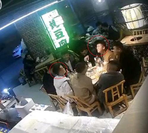 烧烤摊事件爆料视频播放,一场引发热议的街头冲突  第1张